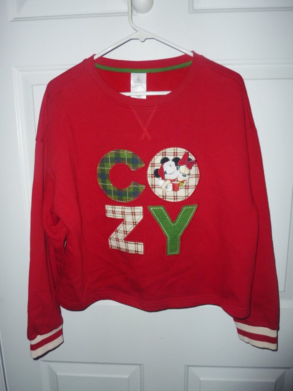 Disney "COZY" Minnie & Mickey Mouse Embroidered Stitching Cropped Sweatshirt M/L